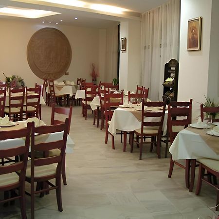 פמפורובו Dafovska Hotel מראה חיצוני תמונה