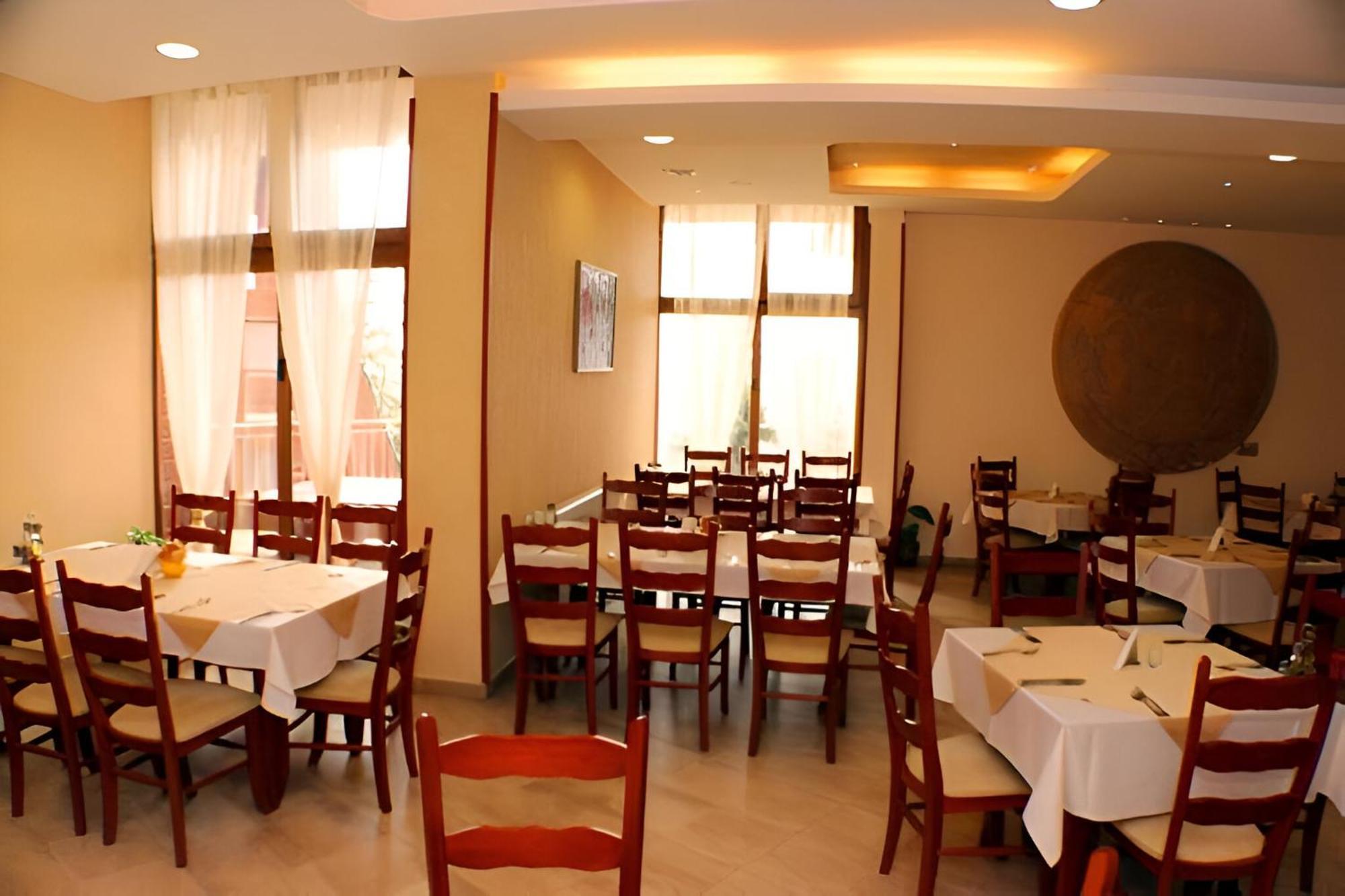 פמפורובו Dafovska Hotel מראה חיצוני תמונה