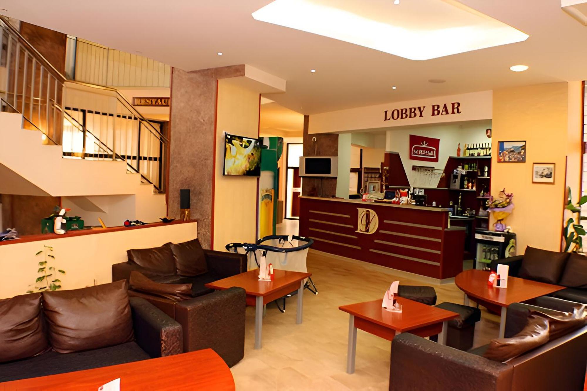 פמפורובו Dafovska Hotel מראה חיצוני תמונה