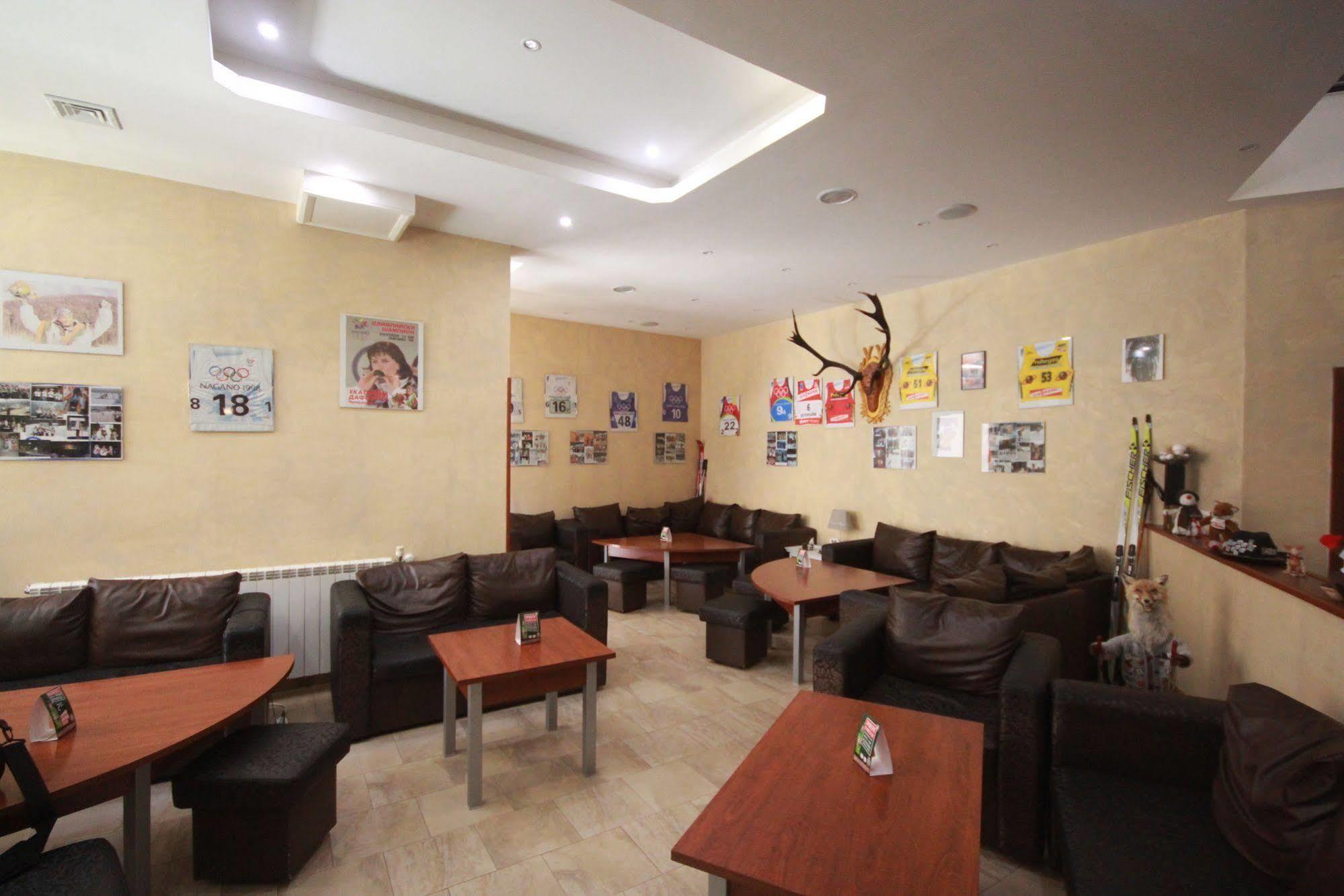 פמפורובו Dafovska Hotel מראה חיצוני תמונה