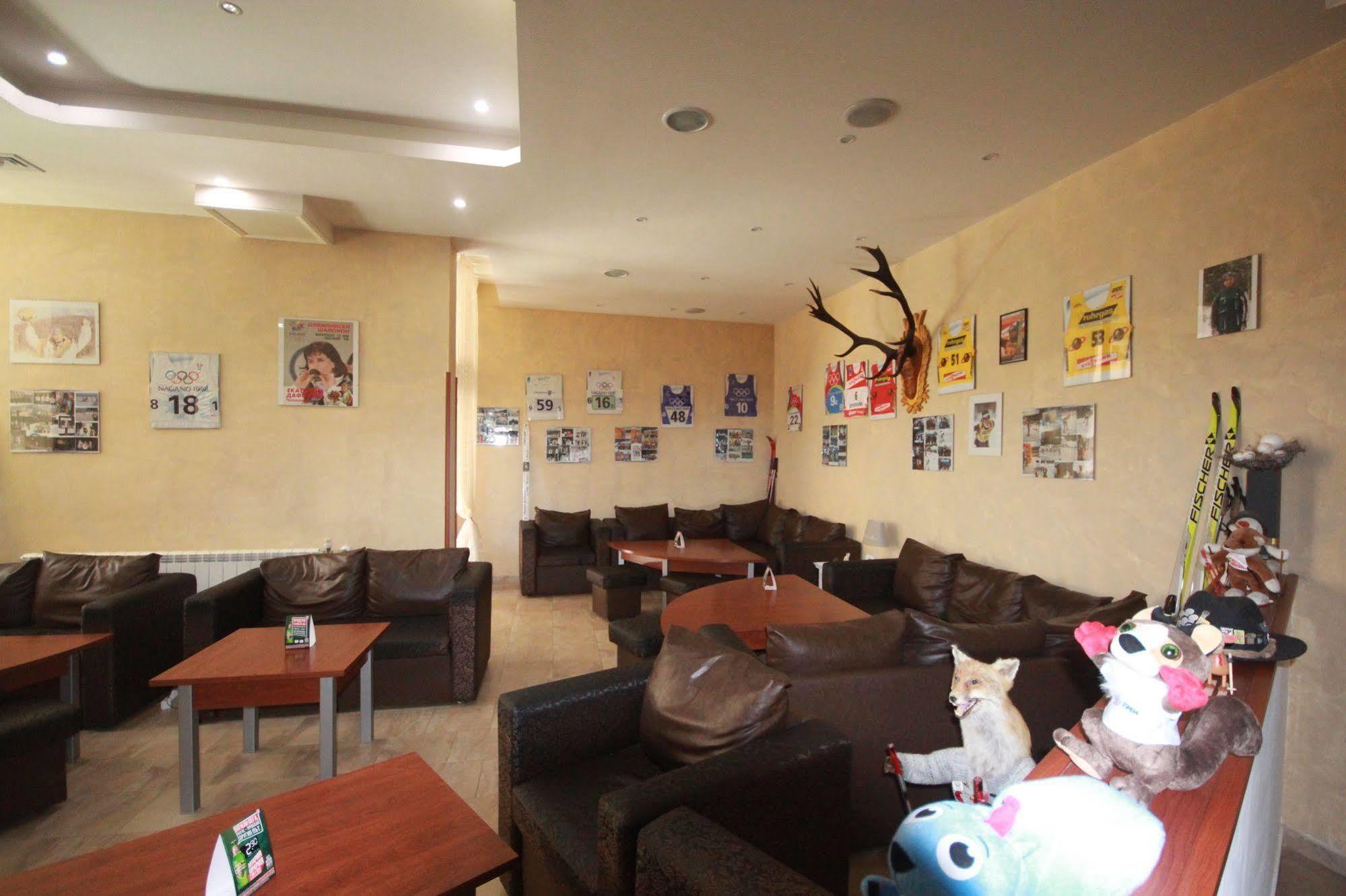 פמפורובו Dafovska Hotel מראה חיצוני תמונה
