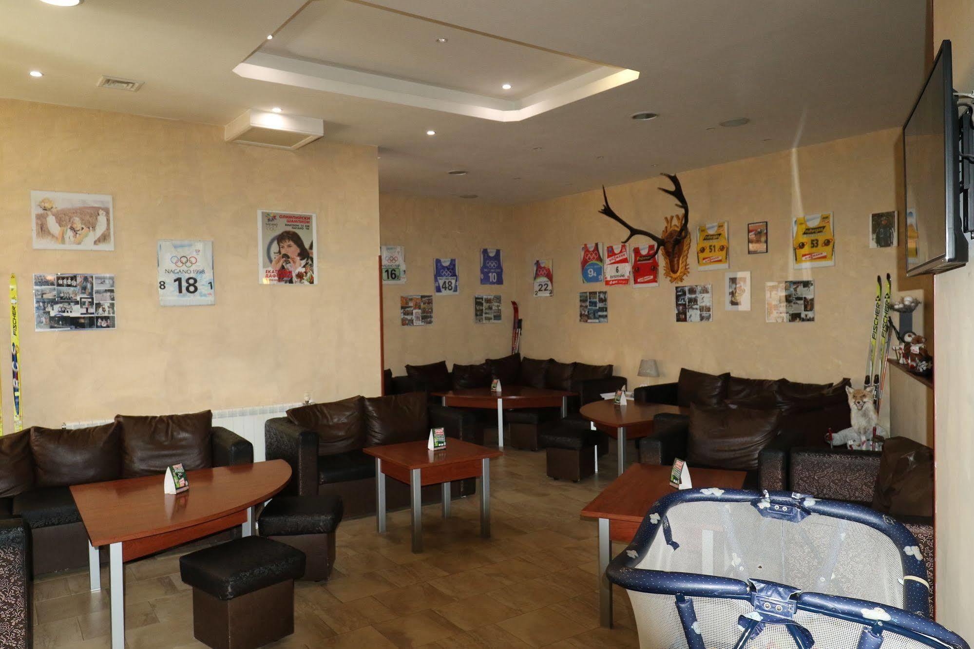 פמפורובו Dafovska Hotel מראה חיצוני תמונה